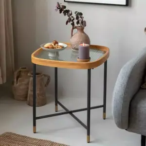 طاولة خدمية بتصميم حديث