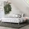 سرير نوم من تصميم اريرا
